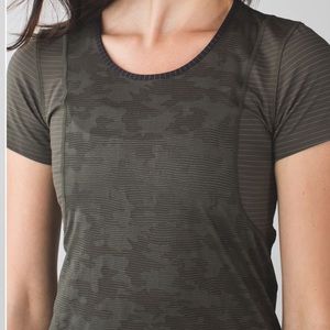 LULULEMON Run For Days Tee